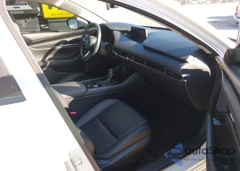 2019 Mazda Mazda3 Select Package z USA, uszkodzony, nr VIN JM1BPACL5K1111138